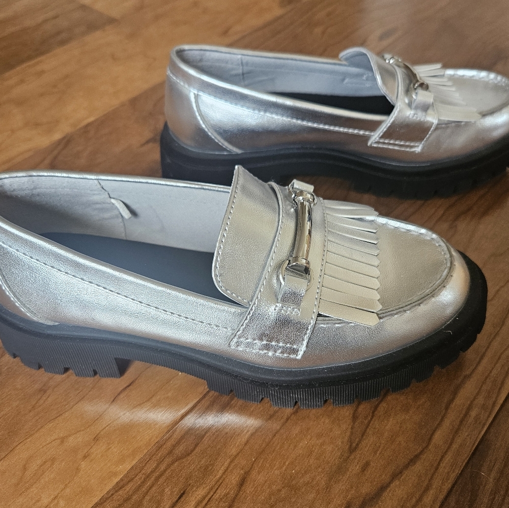 Old Navy Silver Loafers with Fringe Detail SIZE 7